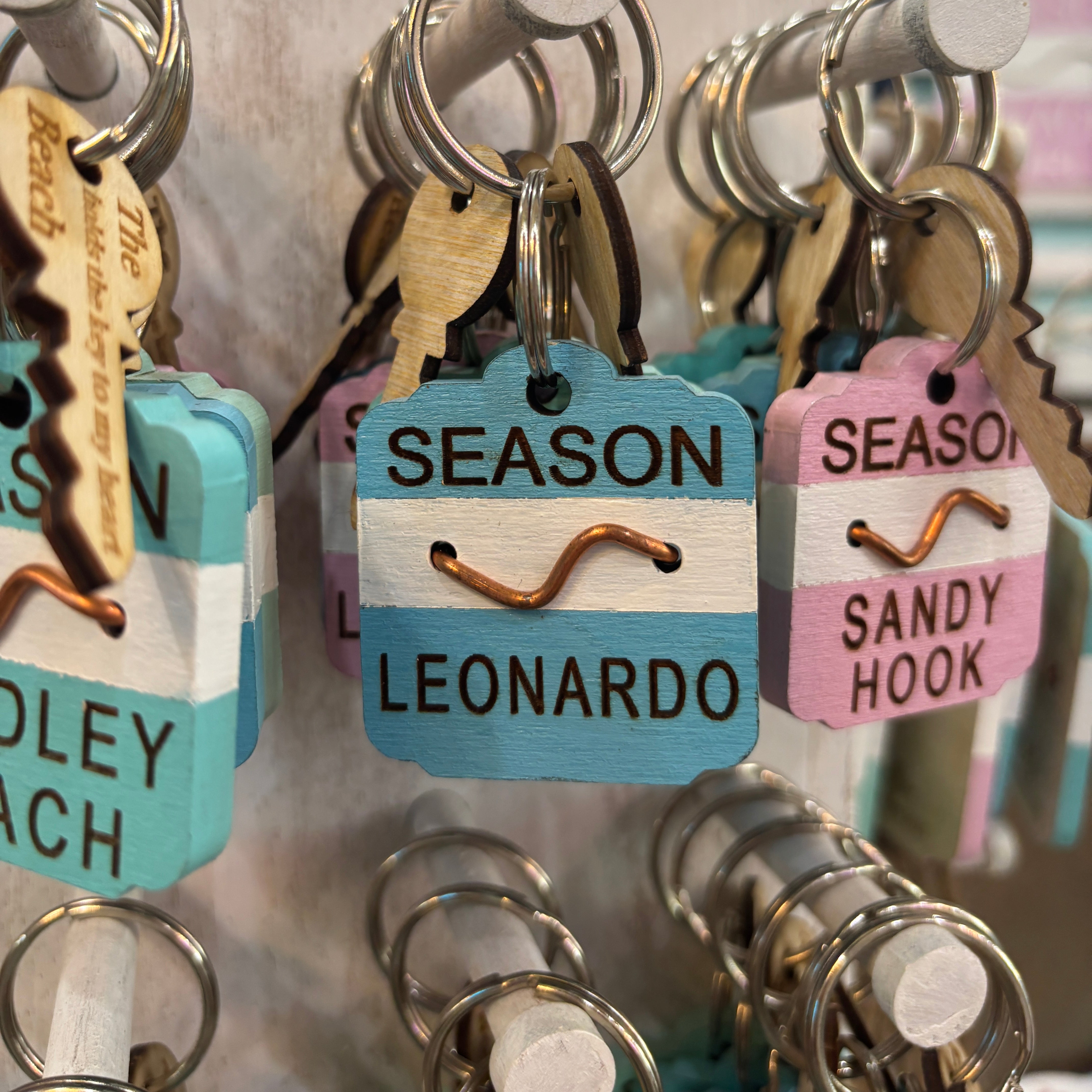 Shore Town Key Chain - Leonardo